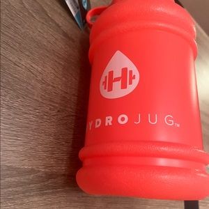 NWT Pro Hydro Jug in sold out color!